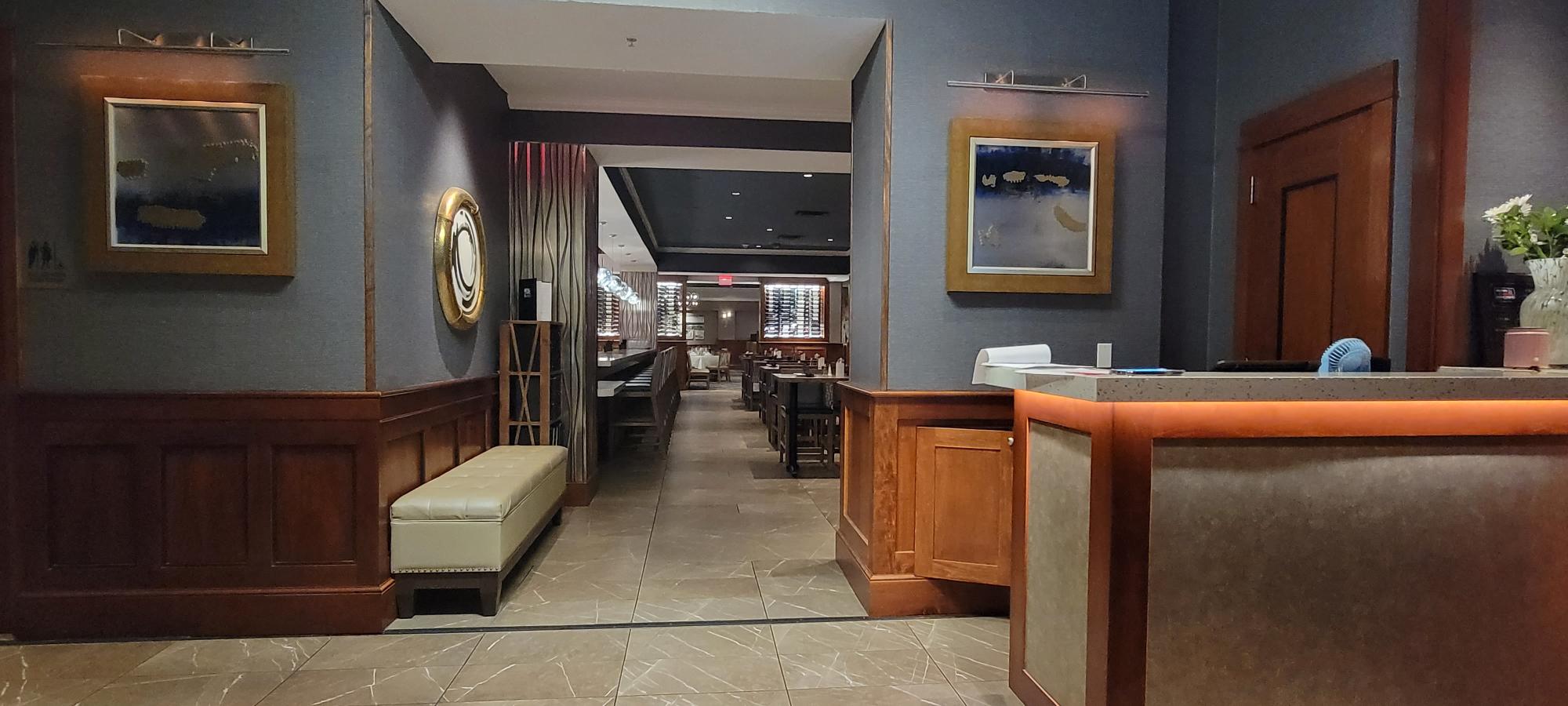 Ruth's Chris Lobby 1