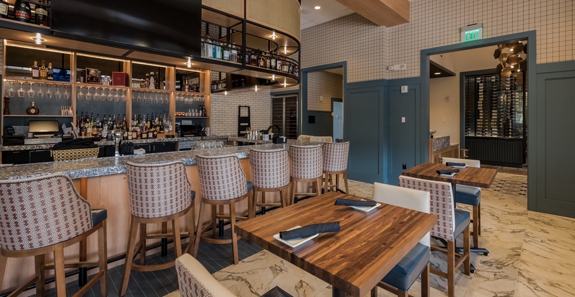 Ruth's Chris Bar 1