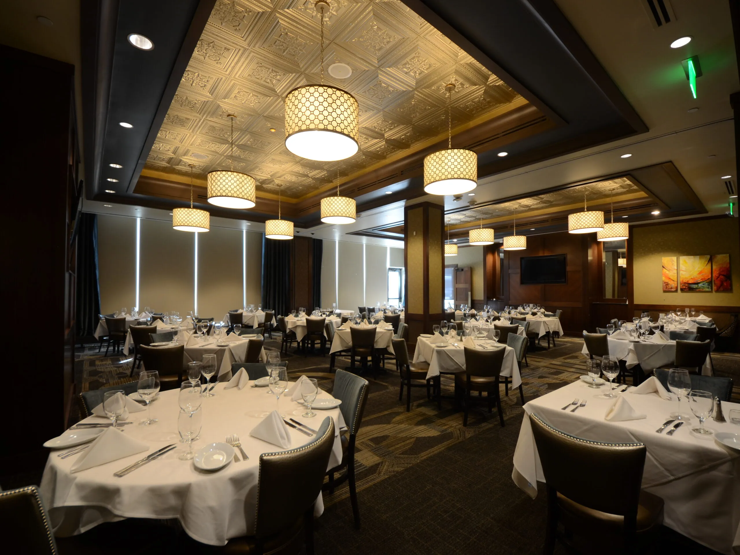 RUTH’S CHRIS STEAK HOUSE Dining Room