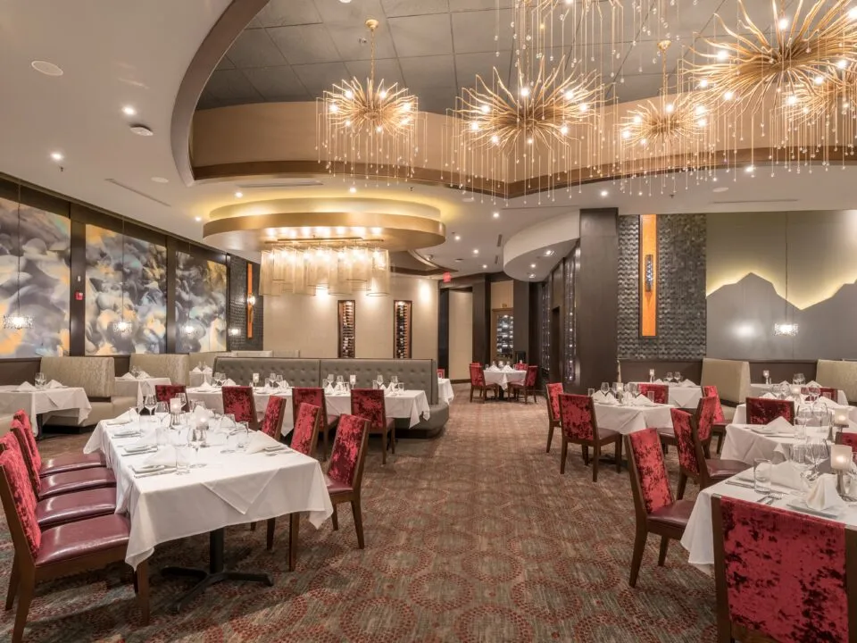 RUTH’S CHRIS STEAK HOUSE Dining Room