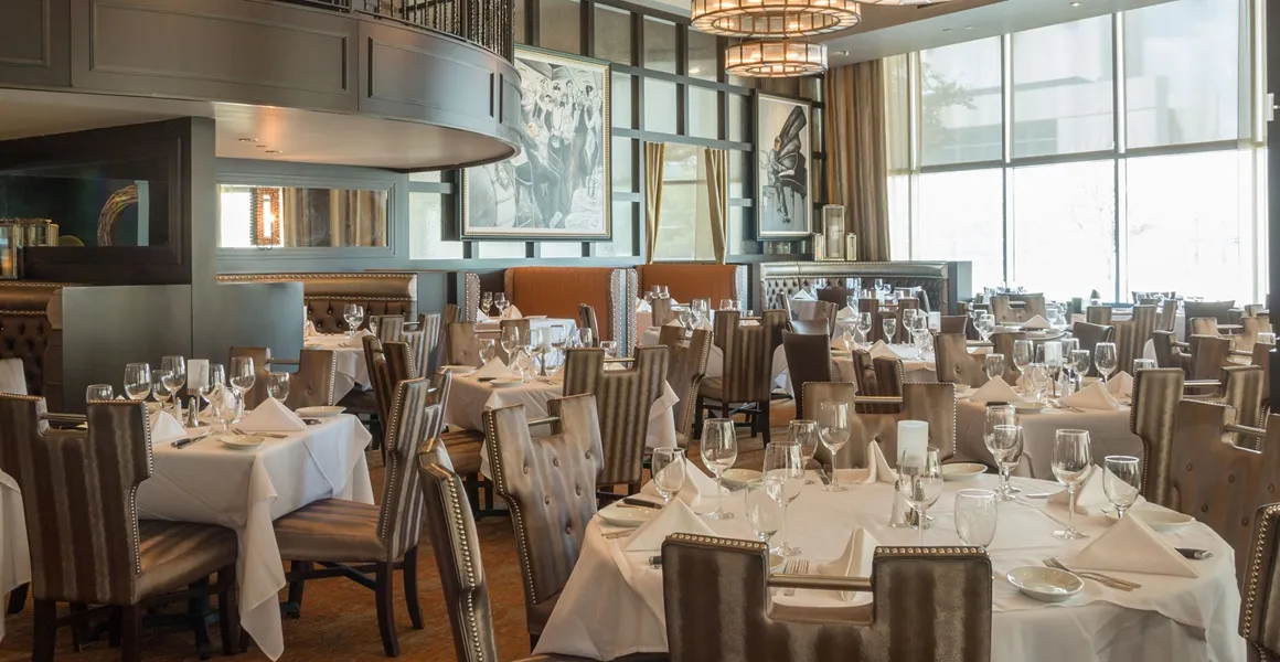 RUTH’S CHRIS STEAK HOUSE Dining Room
