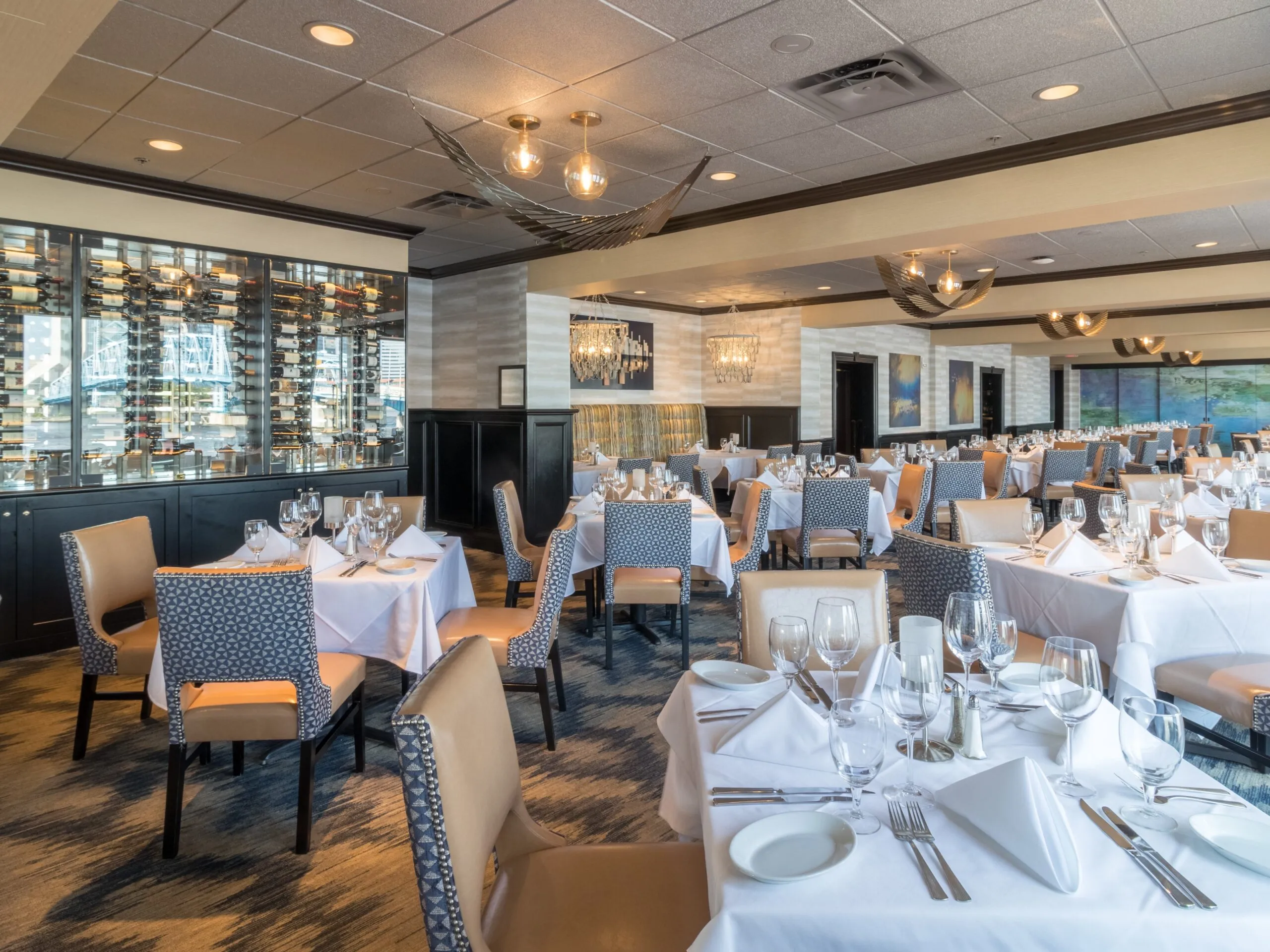 RUTH’S CHRIS STEAK HOUSE Dining Room