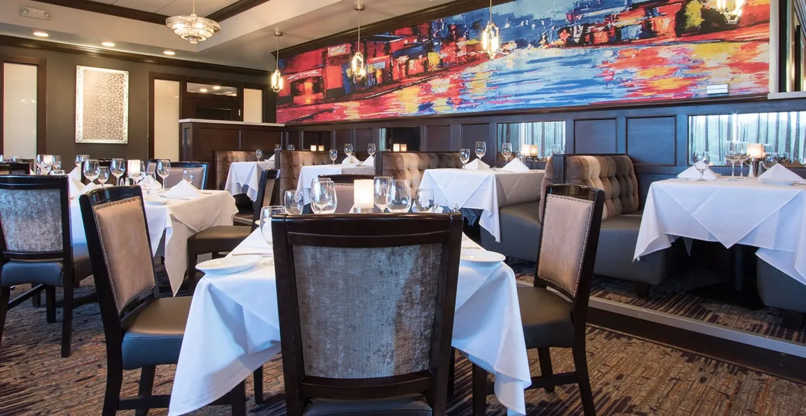 RUTH’S CHRIS STEAK HOUSE Dining Room
