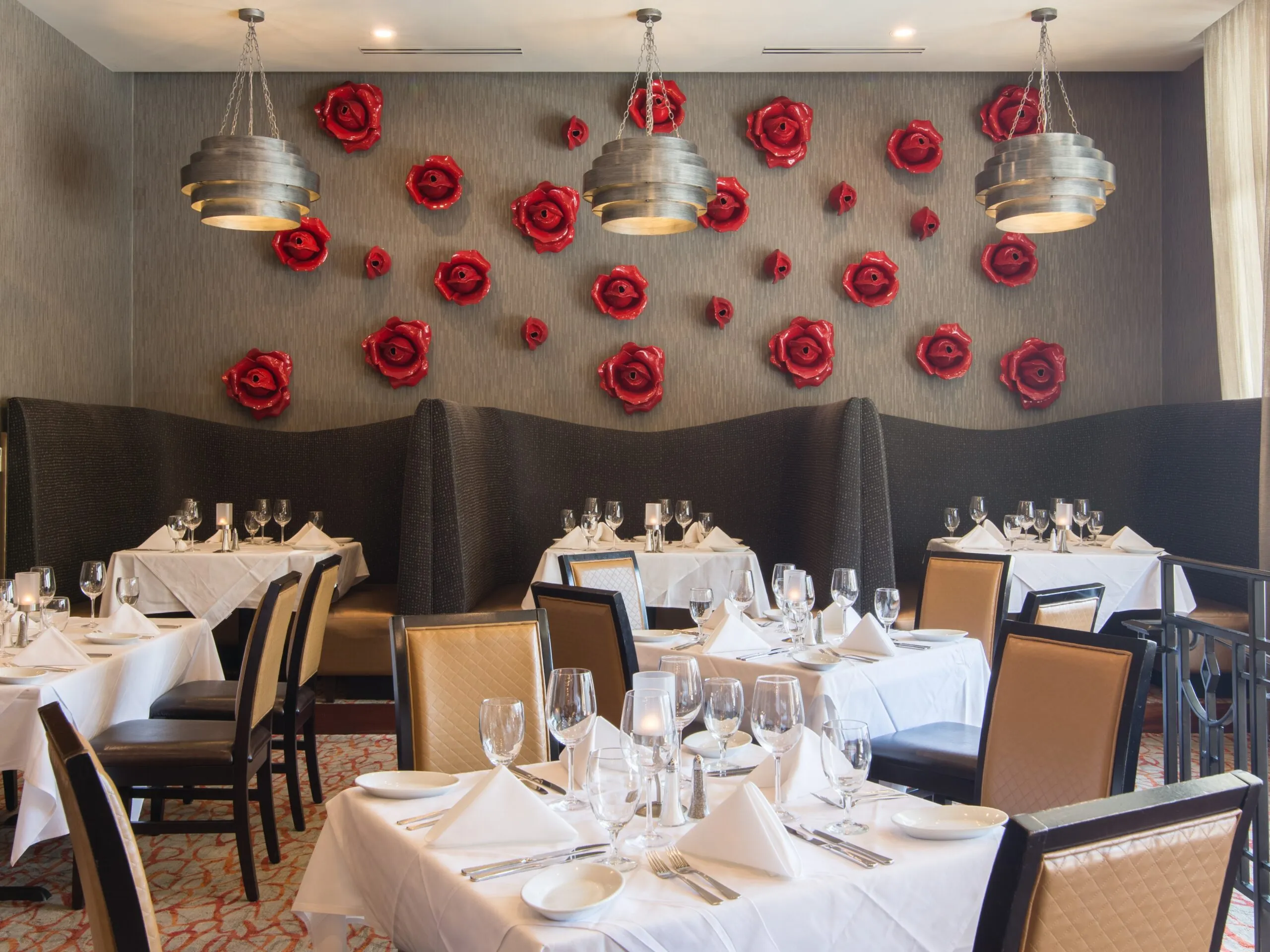 RUTH’S CHRIS STEAK HOUSE Dining Room