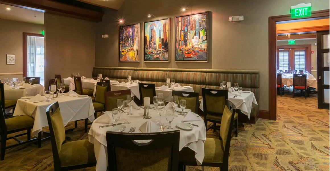 RUTH’S CHRIS STEAK HOUSE Dining Room