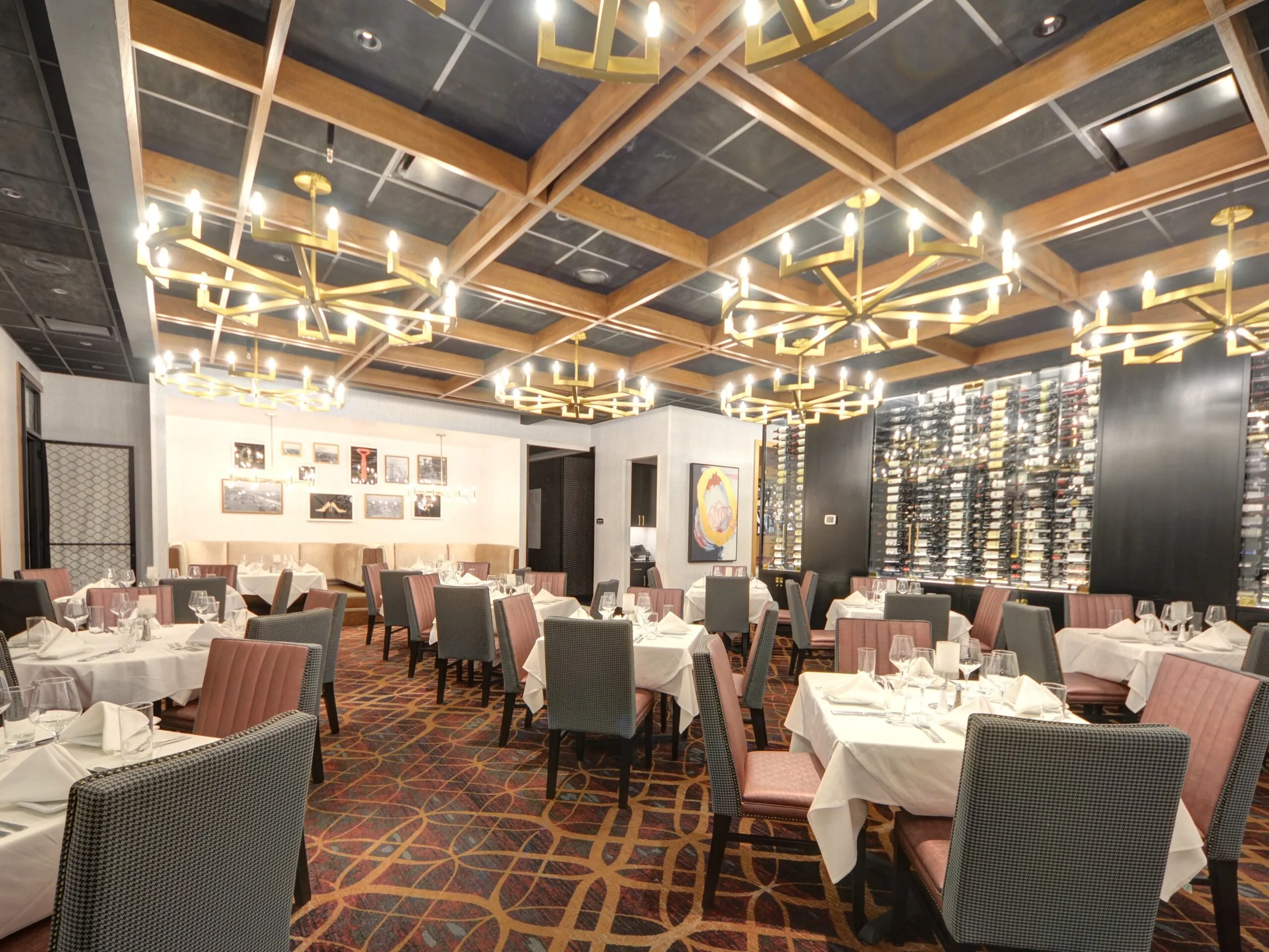 RUTH’S CHRIS STEAK HOUSE Dining Room