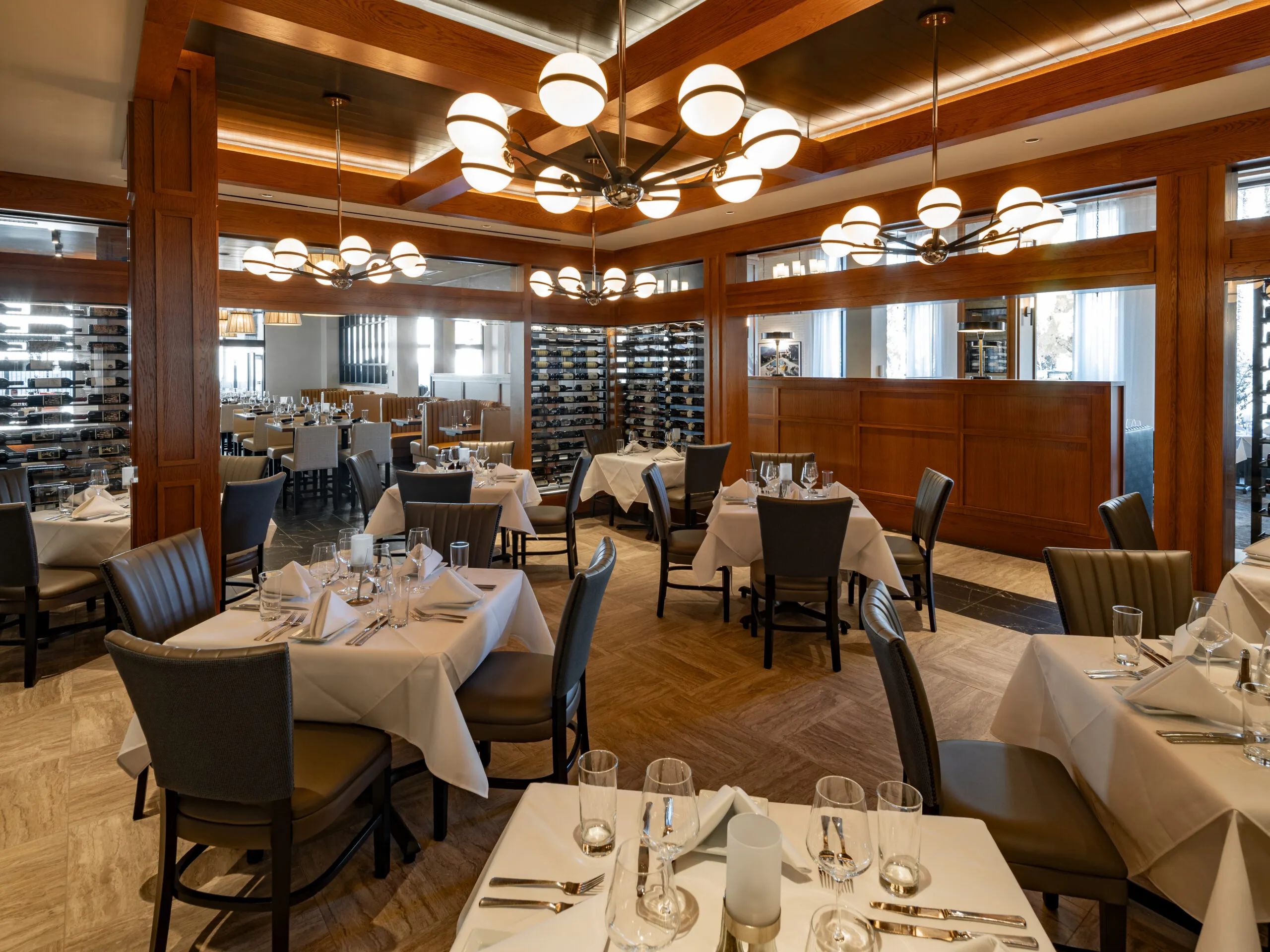 RUTH’S CHRIS STEAK HOUSE Dining Room