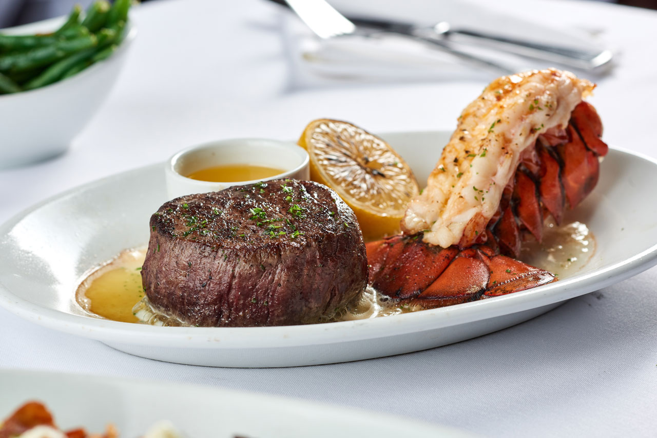 Enjoy the gift of quality time when you celebrate Christmas Eve with us.