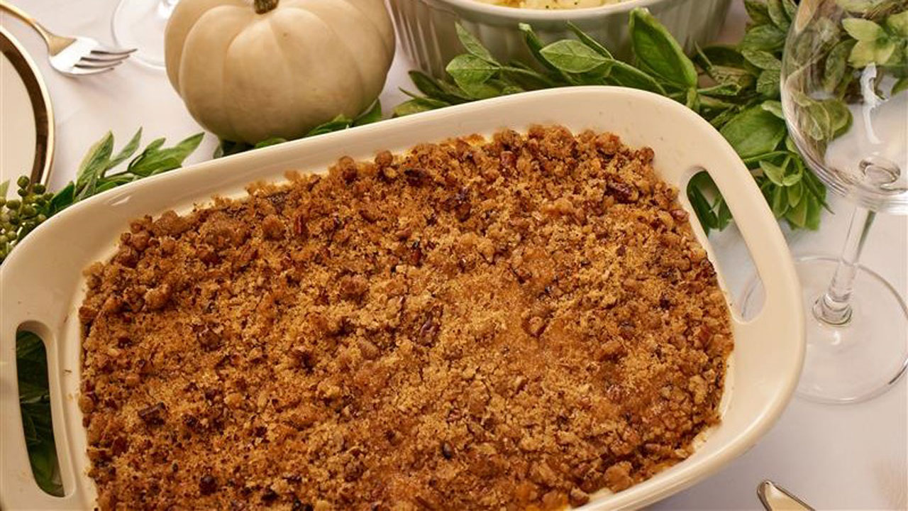 Ruth’s Sides To-Go are ready to impress this holiday season. Select from signature sides and salads starting at $30.